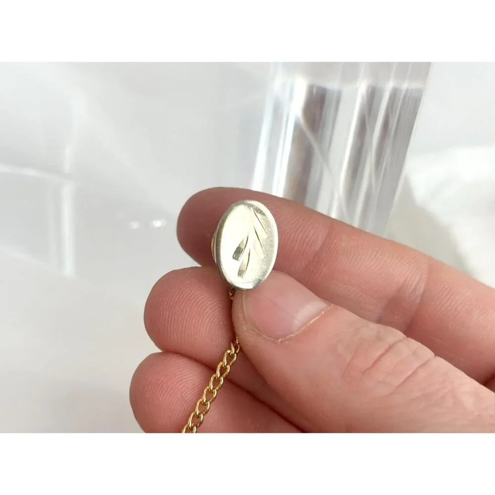 Leaf Carved Oval Shaped Matte Gold Toned Vintage Men's Tie Tack